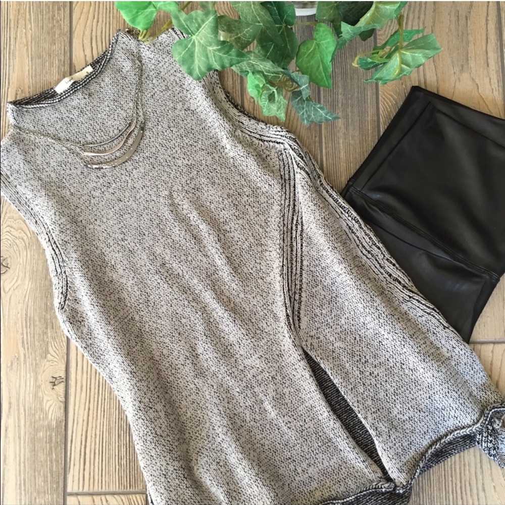 Anthropologie Hazel Sleeveless Sweater w/Slit S